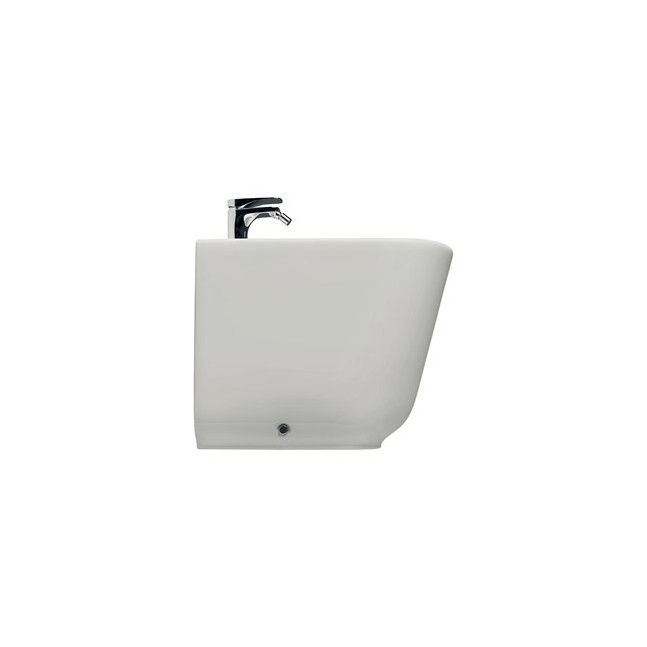 KERASAN Tribeca bidet filo parete