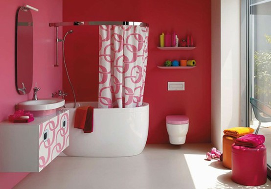 Bagno colorato di rosso e rosa