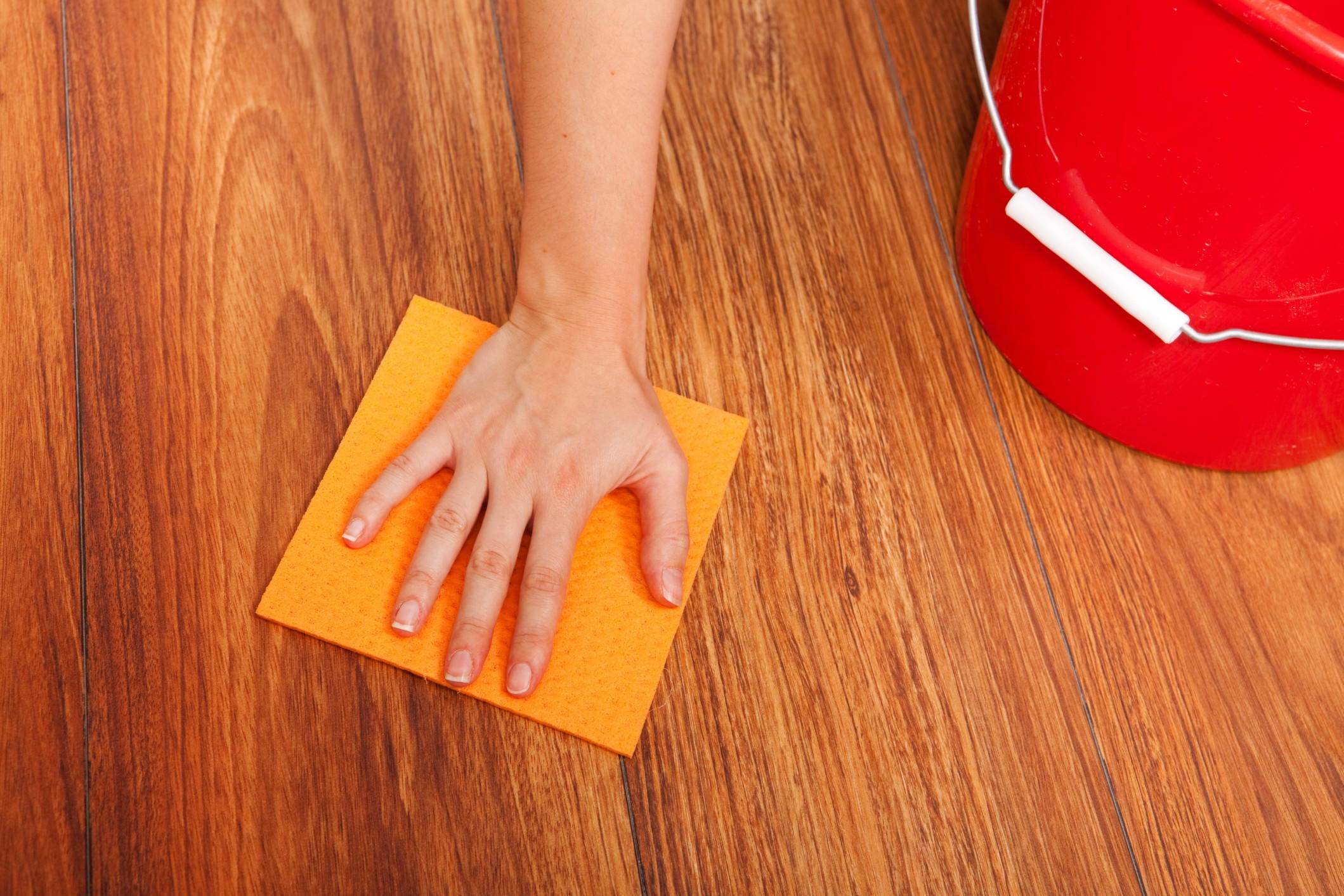 Manutenzione del parquet in bagno