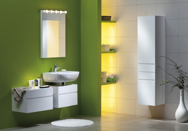 Dipingere il bagno di colore verde